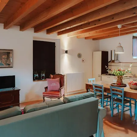 Aparthotel L'angelica Corte Palazzina, Country Retreat Salo