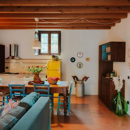 L'angelica Corte Palazzina, Country Retreat Aparthotel Salò